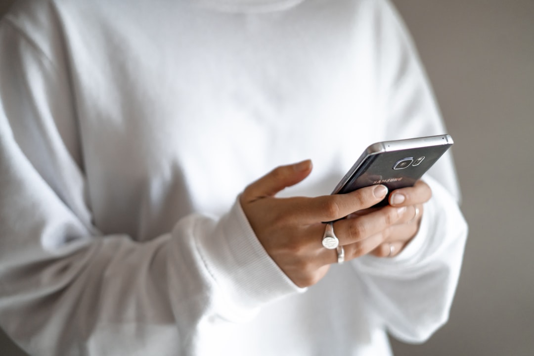 Online shopping with mobile phone