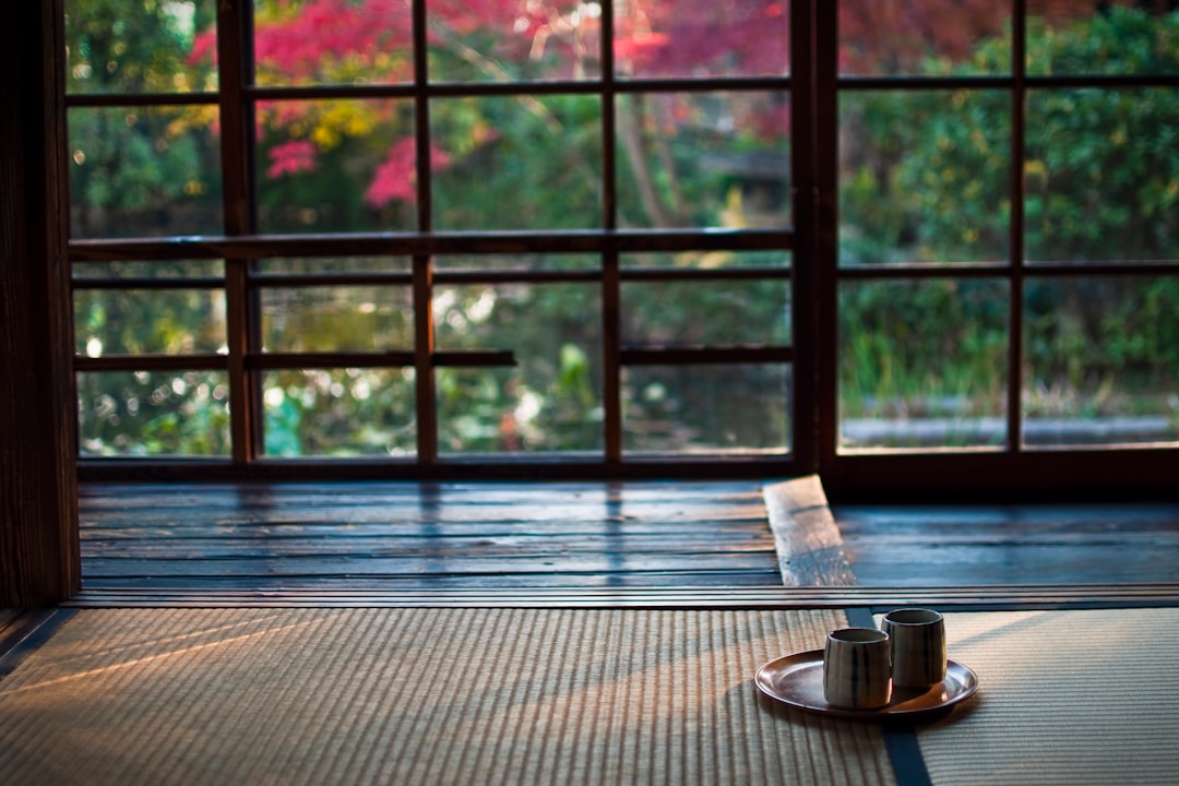 Daily mindful money practices and routines
